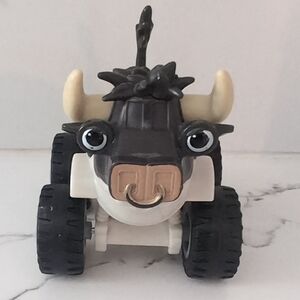 Blaze And The Monster Machines Smashy The Bull 1:64
